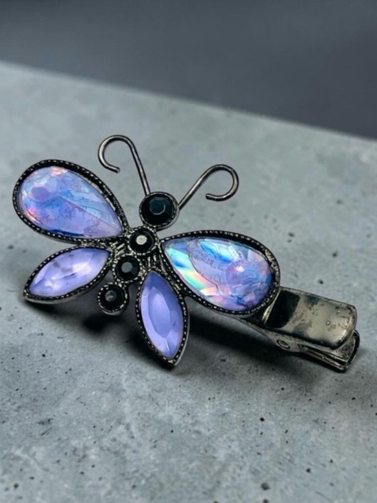 Avon Accessories - Petite AVON Purple and Iridescent Butterfly Hair Clip Cute Collectible